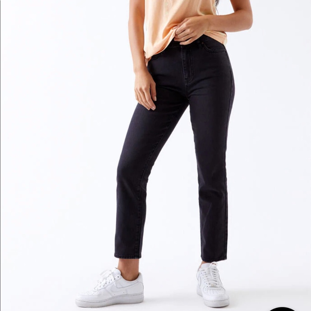 Pacsun soft black mom jeans size 26